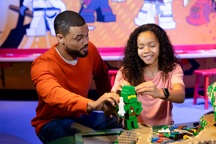 How To: Build A LEGO® Flower  LEGOLAND Discovery Center Westchester